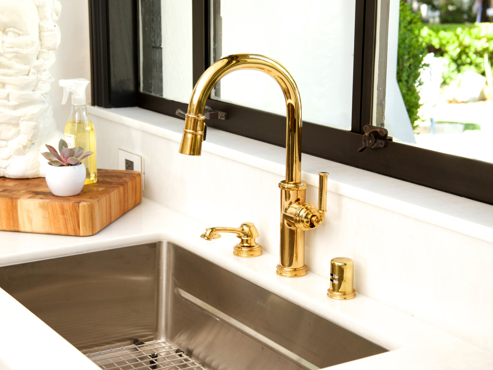 Newport Brass Quality Bath Kitchen Products   Home Billboard Desktop 18 